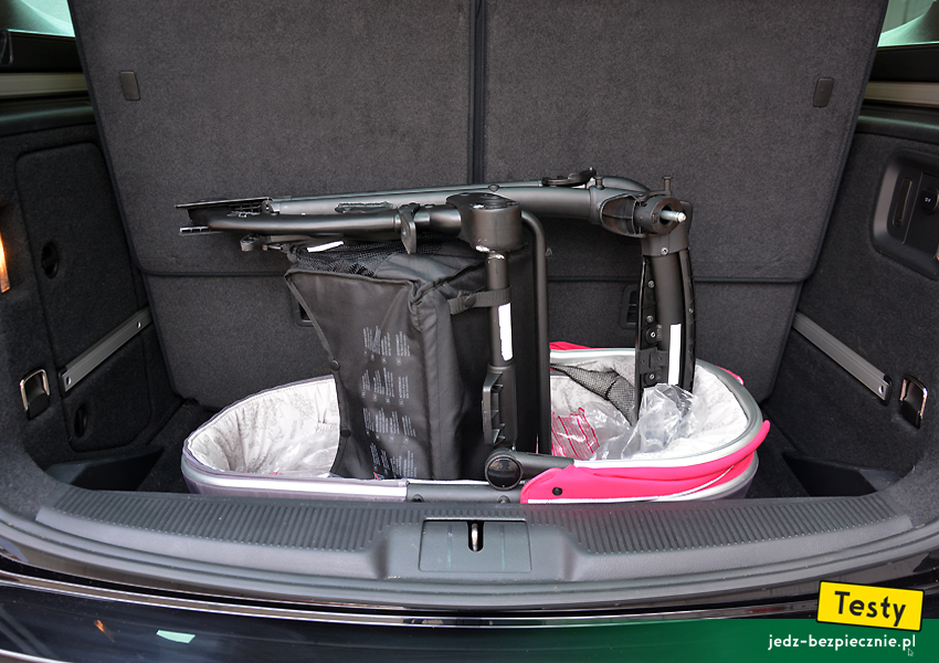 TESTY | Volkswagen Sharan II facelifting - próba z pakowaniem dwuczęściowego wózka dziecięcego X-lander do bagażnika przy rozłożonym trzecim rzędzie siedzeń