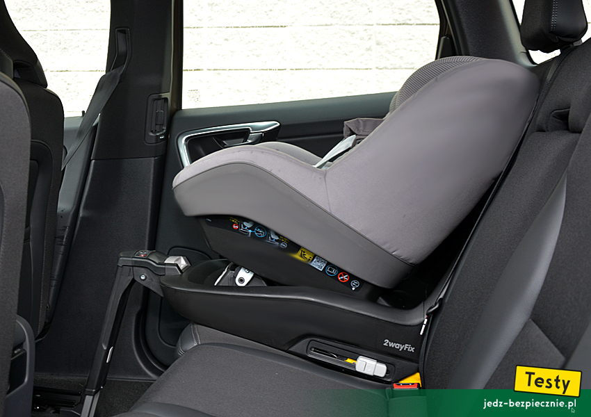 TESTY | Volvo XC60 - próba montażu fotelika dziecięcego z grupy 0/1 na bazie Isofix, kanapa, przodem do kierunku jazdy, i-Size