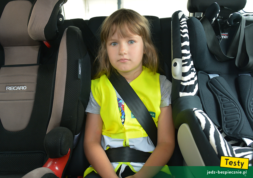 TESTY | Volvo XC60 - dziecko bez fotelika na środkowym miejscu kanapy