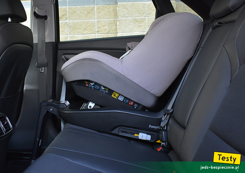 TESTY | Hyundai i30 III hatchback | Próba z fotelikiem dziecięcym Maxi-Cosi 2WayPearl, przodem do kierunku jazdy, kanapa