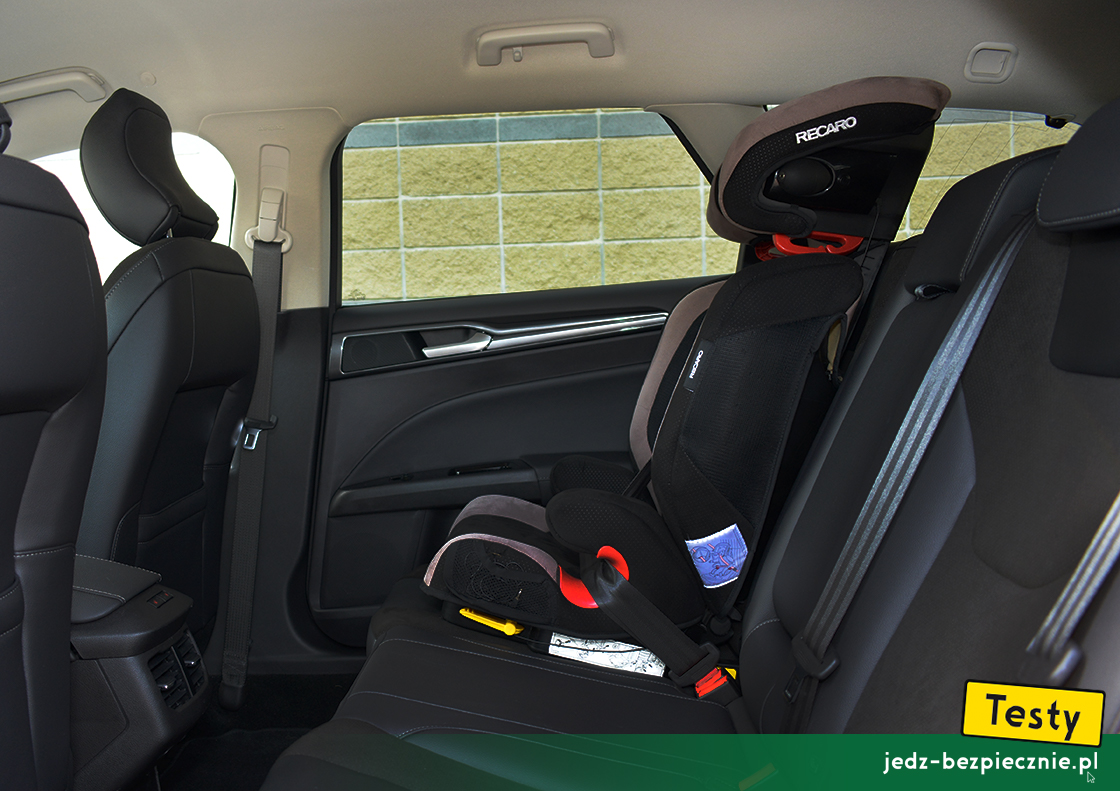 Testy - Ford Mondeo V facelifting kombi Hybrid - próba z fotelikiem dziecięcym Recaro, przodem do kierunku jazdy, kanapa