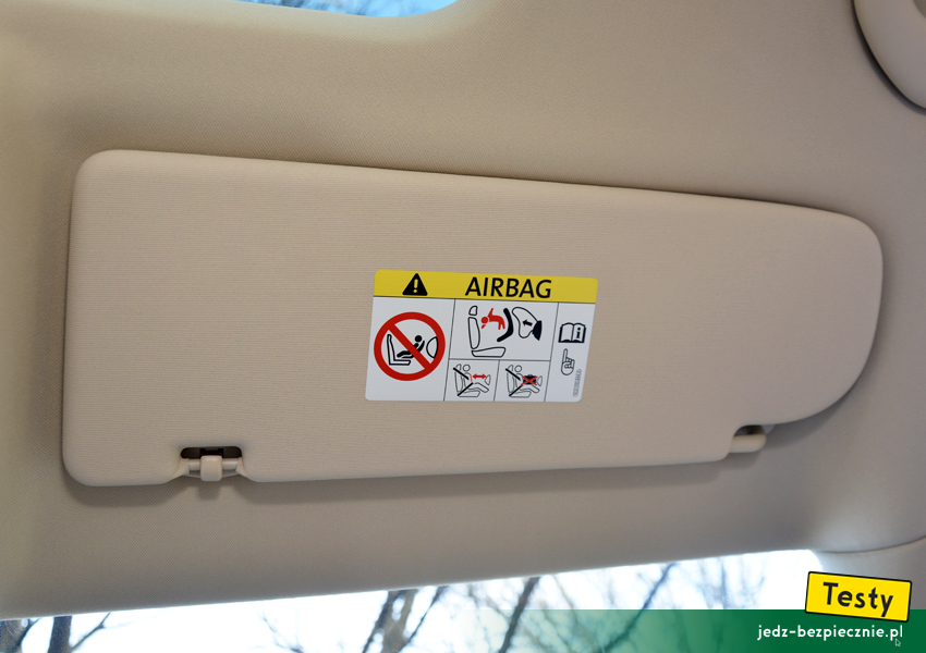 TESTY | Volkswagen Sharan II facelifting - ostrzeżenie na osłonie przeciwsłonecznej pasażera, fotelik dziecięcy tyłem do kierunku jazdy
