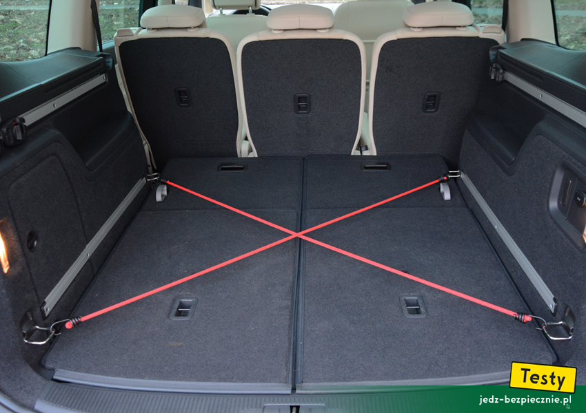 TESTY | Volkswagen Sharan II facelifting - linki zabezpieczające transportowane przedmioty w bagażniku