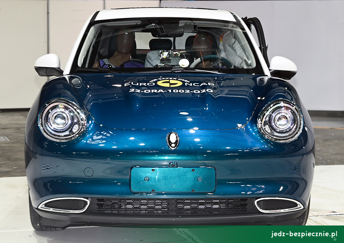 TESTY ZDERZENIOWE EURO NCAP | ORA Funky Cat - uderzenie w bok auta