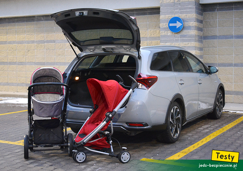 TESTY | Dziecko w Toyocie Auris II kombi - foteliki i wózki | Toyota Auris Touring Sports II facelifting