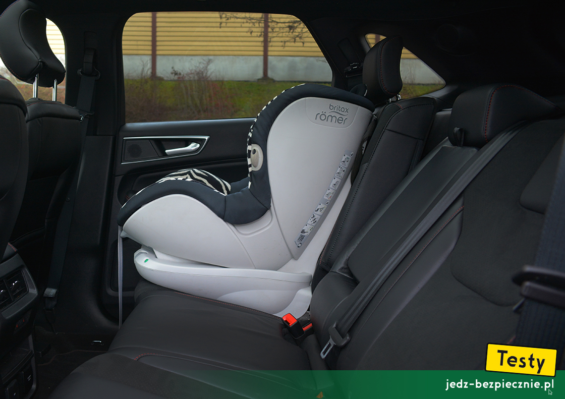 Testy - Ford Edge II facelifting - próba z fotelikiem dziecięcym Britax-Romer, przodem do kierunku jazdy, kanapa