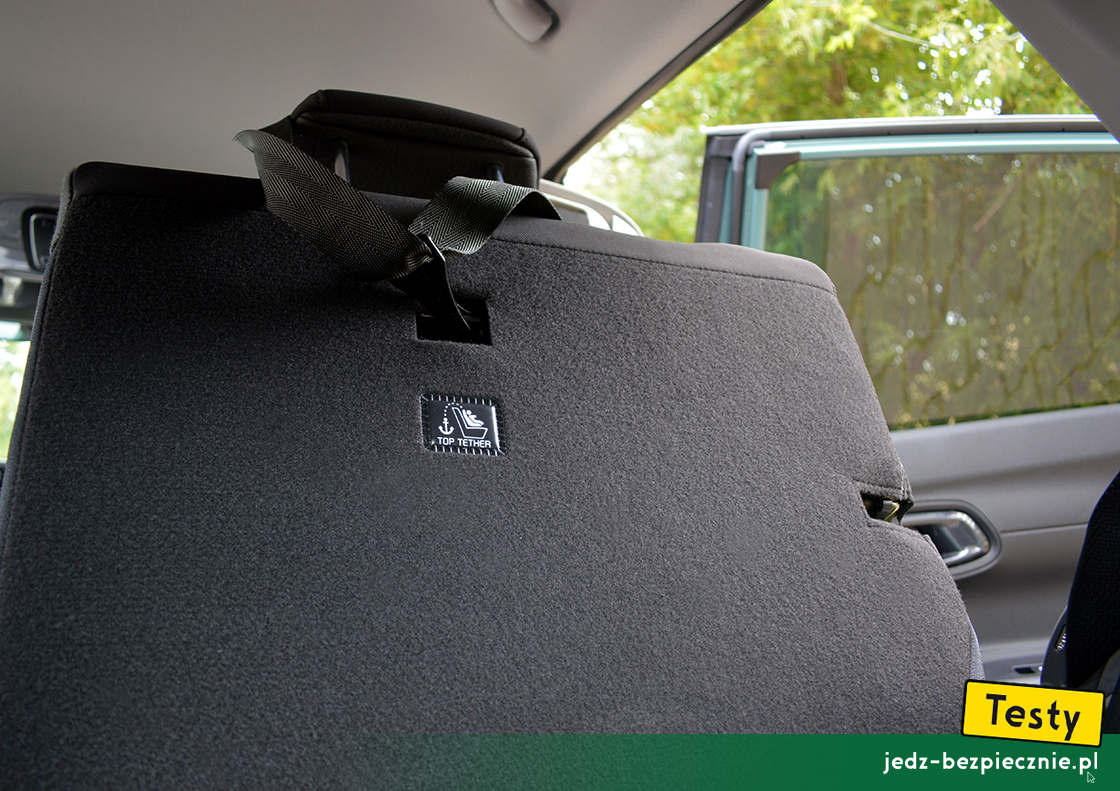 Testy - Hyundai Bayon - próba z zapięciem pasa top-tether, kanapa, fotelik Britax-Romer, Isofix, przodem do kierunku jazdy