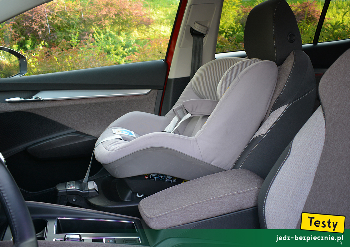 Testy - Skoda Enyaq iV 80x 4x4 - próby z montażem fotelików samochodowych dla dzieci, pas bezpieczeństwa, Isofix, i-size, top-tether, tyłem, przodem, do kierunku jazdy