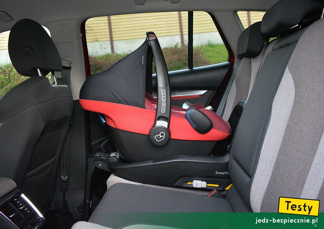Testy - Skoda Enyaq iV 80x 4x4 - próby z montażem fotelików samochodowych dla dzieci, pas bezpieczeństwa, Isofix, i-size, top-tether, tyłem, przodem, do kierunku jazdy