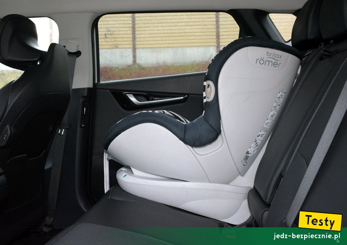 Testy - Kia EV6 - próba montażu fotelika z grupy 1, kanapa, przodem do kierunku jazdy, Isofix, top-tether