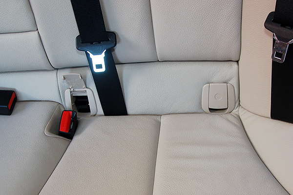 TESTY | BMW serii 1 F20 | Wyposażenie samochodu - mocowania Isofix, skrajne miejsca kanapy