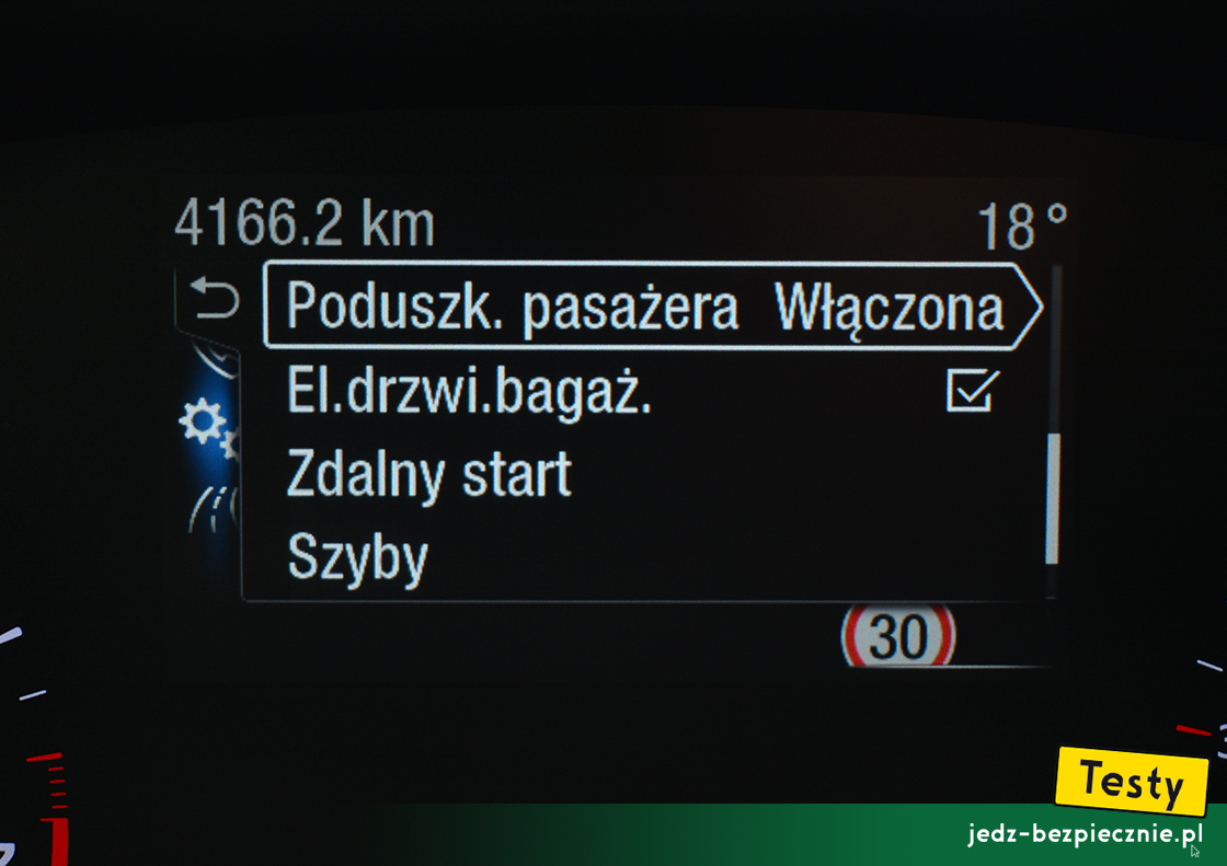 Testy - Ford Focus IV kombi Active - wyłącznik poduszki powietrznej pasażera z pozycji menu komputera pokładowego