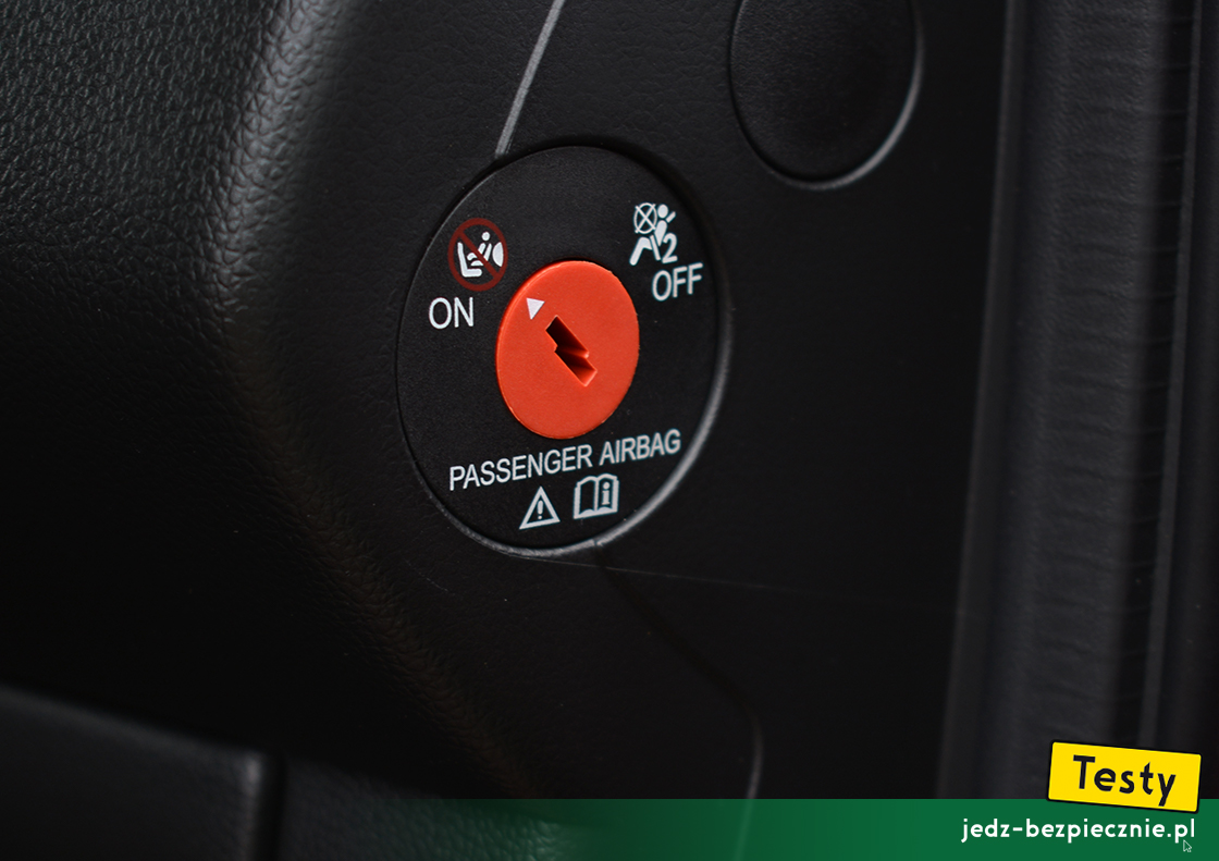Testy - Suzuki Swift VI fl mild-hybrid - wyłącznik przedniej poduszki powietrznej pasażera