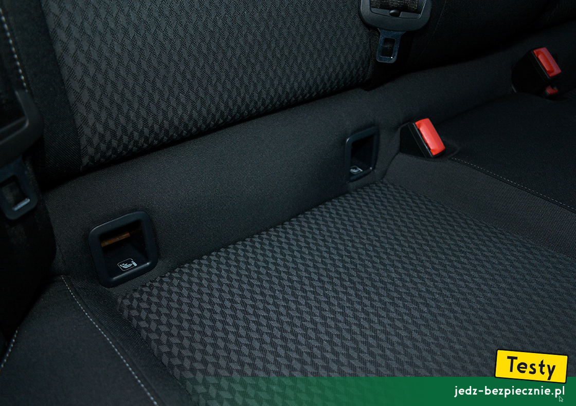 Testy - Skoda Fabia IV hatchback - mocowania Isofix/i-Size na skrajnych miejscach kanapy, montaż fotelików samochodowych dla dzieci
