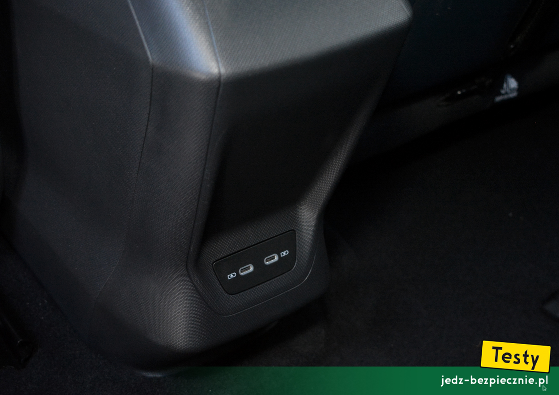 Testy - Cupra Born- porty usb-c