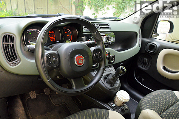 Testy - Fiat Panda 4x4 - kokpit