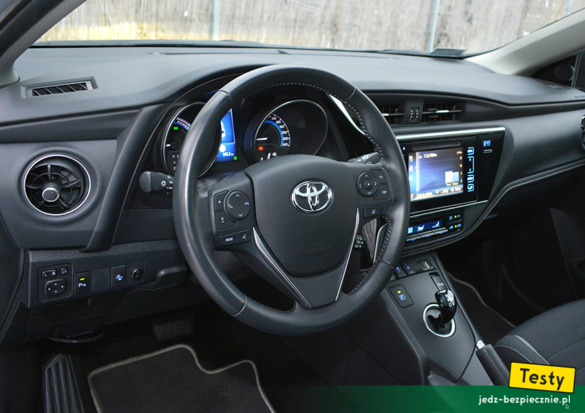 TESTY | Pierwsze wrażenia - Trzeba ze sceny zejść, niepokonanym | Toyota Auris Touring Sports II facelifting Hybrid