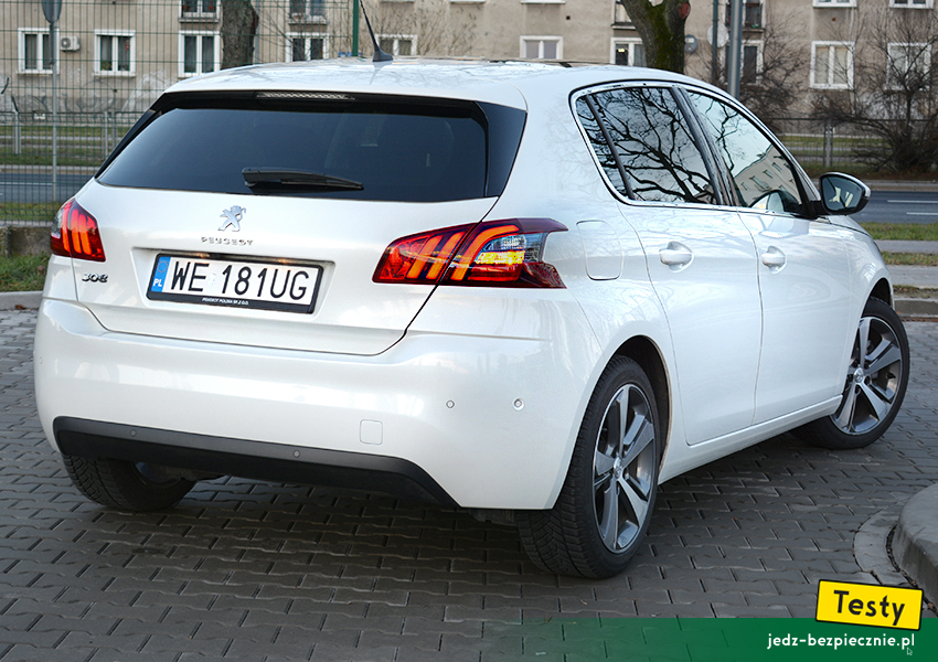 TESTY | Peugeot 308 - tył samochodu w nadwoziu hatchback po faceliftingu
