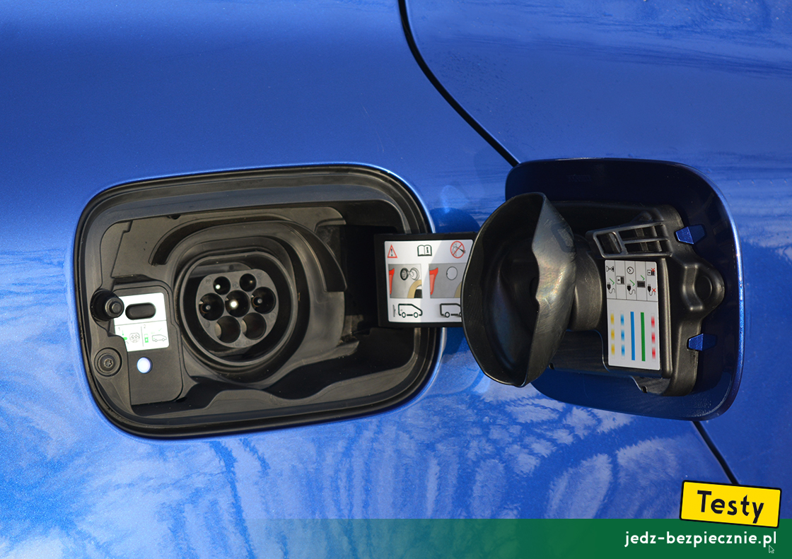 Testy - Renault Megane IV Grandtour FL Plug-in - gniazdo ładowania baterii