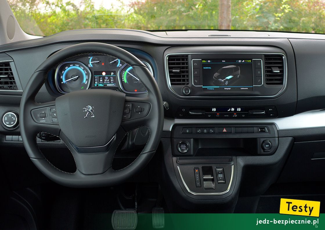 Testy - Peugeot e-Traveller - kokpit wersji wyposażenia Allure