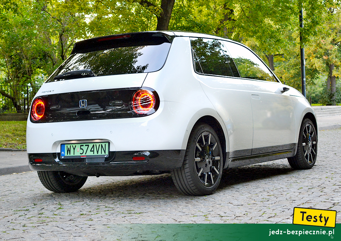 Testy - Honda e - tył samochodu