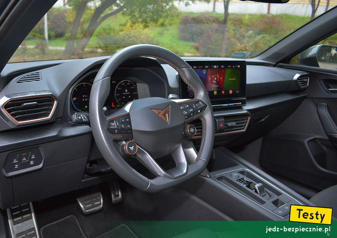 Testy - Cupra Leon e-Hybrid hatchback - kokpit