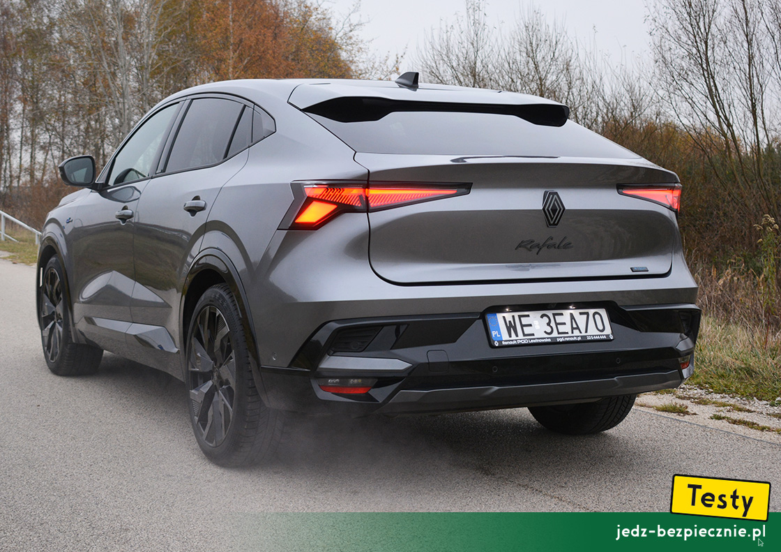 Testy - Renault Rafale full hybrid - tył wersji z napędem pełnej hybrydy o łącznej mocy 200 koni mechanicznych