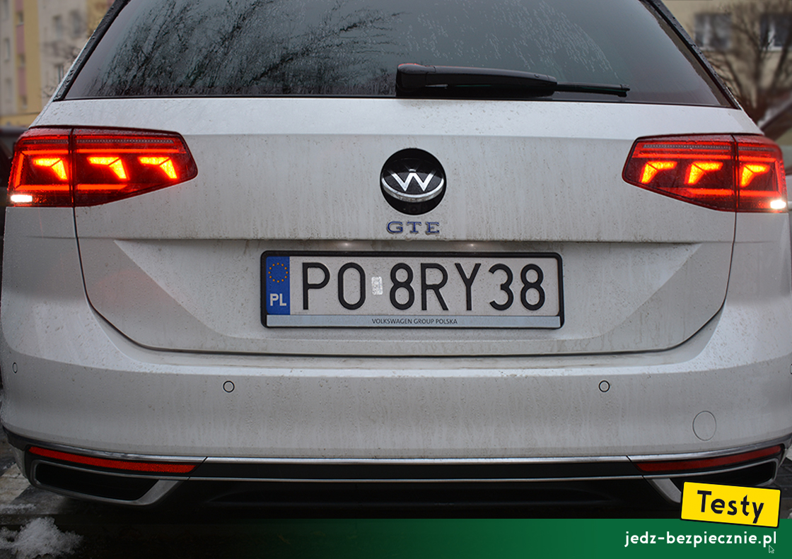 Testy - Volkswagen Passat GTE Variant - plusy - kamera cofania