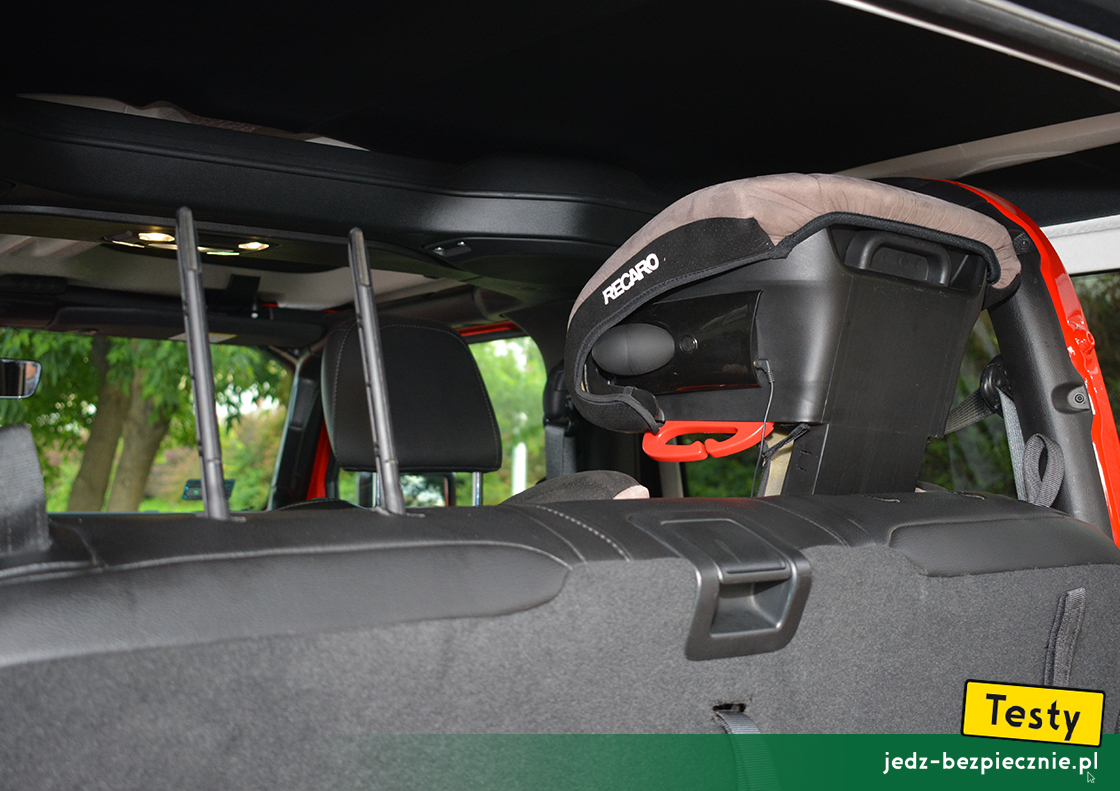 Testy - Jeep Wrangler JL - zagłówek kanapy