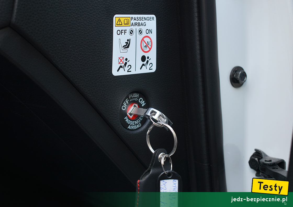 Testy - Honda Civic XI e:HEV - sposób dezaktywacji poduszki powietrznej pasażera,